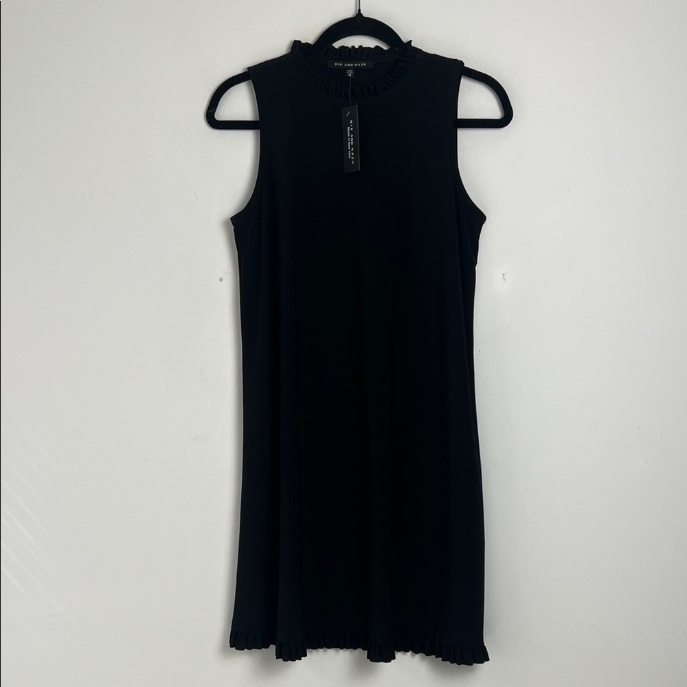 NEW Nik And Nash Medium Ruffle Black Sleeveless Shift Little Black Dress